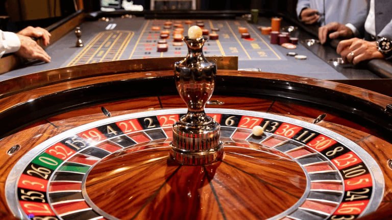 mustang303 slot platform interface showing sportsbook, live dealer, and slot game options
